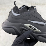 B22 BLACK