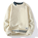 Maglione lavorato a maglia con scollo a V