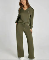 Lässiges zweiteiliges Frühlingsoutfit für Damen
