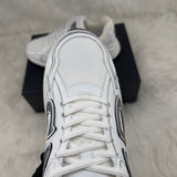 CD B30 White