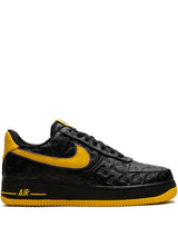 Kobe Bryant baskets Air Force 1 'Lakers Away