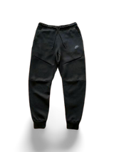 TECH FLEECE – BLACK (completa)
